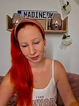 Snapshot of Nadinedk chatting on October 1, 2025, 6:41 am Nadinedk online show from October 1, 2025, 6:41 am