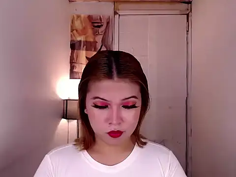 adorabletsforyouxx online show from September 19, 2025, 4:18 pm