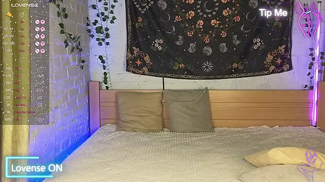 Snapshot of Bekky_Hammon chatting on October 15, 2025, 3:17 am Bekky Hammon online show from October 15, 2025, 3:17 am