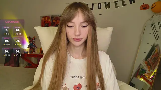 Lunainnk online show from November 2, 2025, 11:29 pm