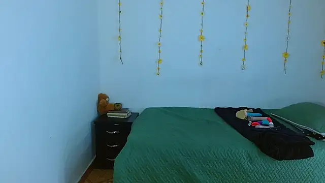 sajecrismaa online show from February 15, 2026, 4:47 pm