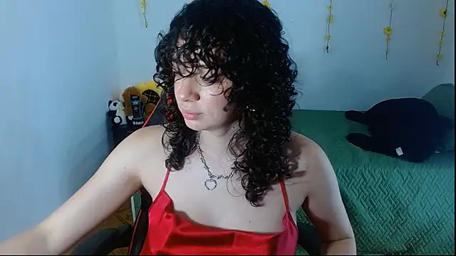 sajecrismaa online show from June 19, 2026, 9:18 pm