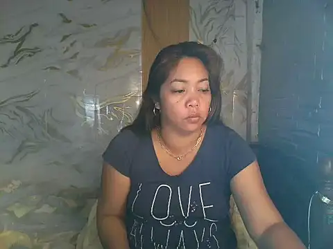 Snapshot of dimple_anne1 chatting on April 12, 2026, 12:48 am dimple anne1 online show from April 12, 2026, 12:48 am