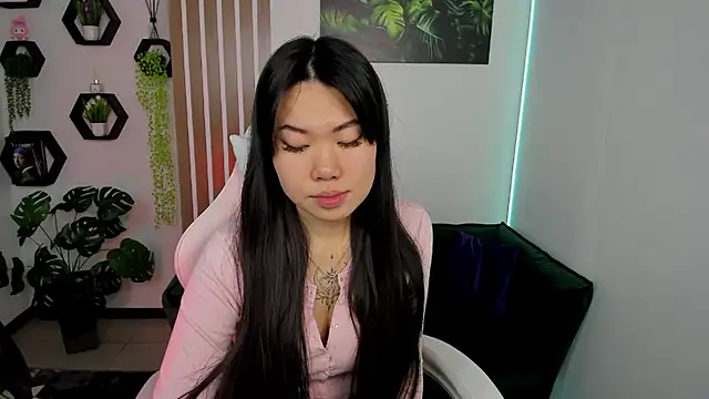 LunaPurrr online show from January 17, 2026, 11:08 pm