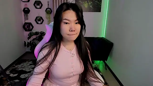 LunaPurrr online show from February 7, 2026, 12:03 am