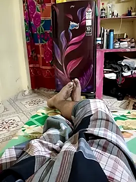 Tamilpayan09876 online show from May 7, 2026, 2:44 pm