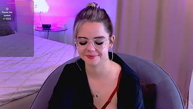 PrincessSlay online show from October 1, 2025, 5:35 am