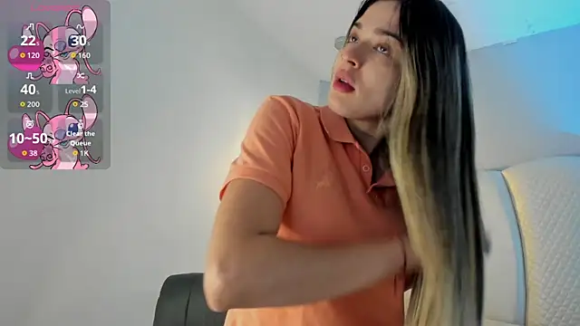 Snapshot of MiaVillalobos chatting on October 2, 2025, 12:12 pm MiaVillalobos online show from October 2, 2025, 12:12 pm