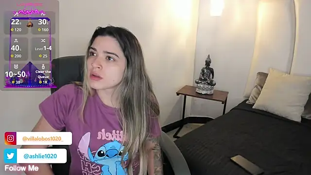 Snapshot of MiaVillalobos chatting on October 21, 2025, 11:55 am MiaVillalobos online show from October 21, 2025, 11:55 am