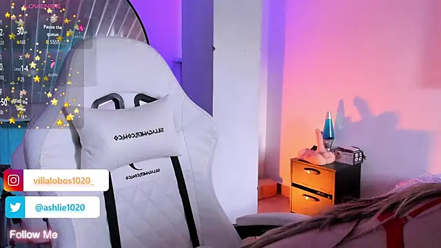 MiaVillalobos online show from May 13, 2026, 10:17 pm