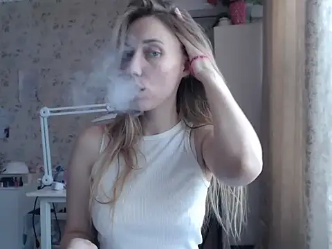 LollaxBunny online show from March 8, 2026, 8:40 am