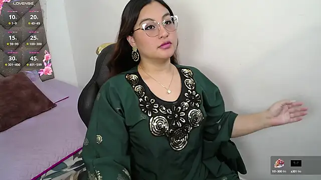 Snapshot of heluejamil chatting on October 14, 2025, 8:09 pm heluejamil online show from October 14, 2025, 8:09 pm