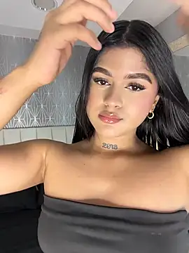 Mia-Medina online show from July 23, 2026, 7:34 pm