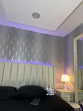 Mia-Medina online show from July 31, 2026, 7:57 pm