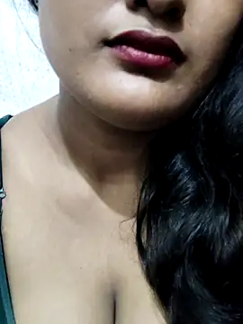 Snapshot of Cute_pinkii chatting on September 16, 2025, 7:48 pm Cute pinkii online show from September 16, 2025, 7:48 pm