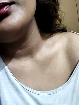 Snapshot of Cute_pinkii chatting on October 31, 2025, 8:10 pm Cute pinkii online show from October 31, 2025, 8:10 pm