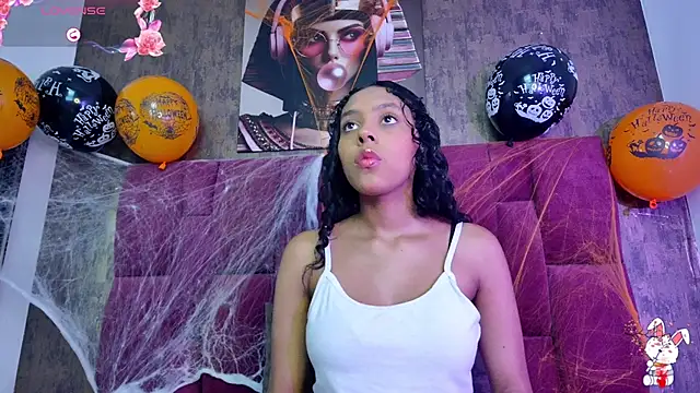 Snapshot of sophiasweet__1 chatting on October 24, 2025, 12:34 pm sophiasweet  1 online show from October 24, 2025, 12:34 pm