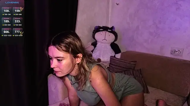 DemonaCast online show from October 4, 2025, 7:45 pm