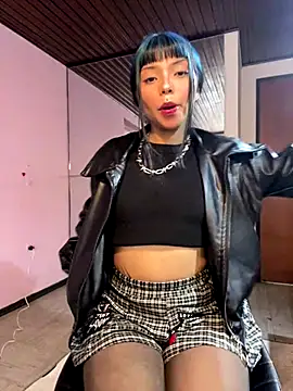 Snapshot of ZoeRaven_Pink chatting on September 30, 2025, 3:50 pm ZoeRaven Pink online show from September 30, 2025, 3:50 pm