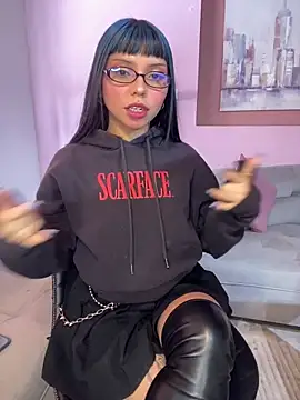 Snapshot of ZoeRaven_Pink chatting on October 10, 2025, 3:55 pm ZoeRaven Pink online show from October 10, 2025, 3:55 pm