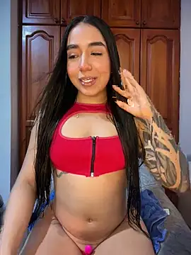 KaditaNavarro online show from June 14, 2026, 1:13 pm