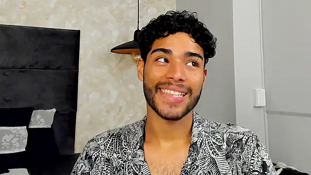 Snapshot of RaphaelDufort chatting on October 3, 2025, 11:57 pm RaphaelDufort online show from October 3, 2025, 11:57 pm