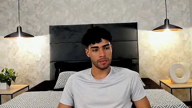 Snapshot of RaphaelDufort chatting on October 10, 2025, 11:37 pm RaphaelDufort online show from October 10, 2025, 11:37 pm