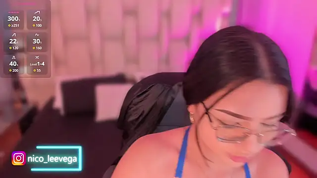 nicoleevega  online show from September 11, 2025, 4:56 am