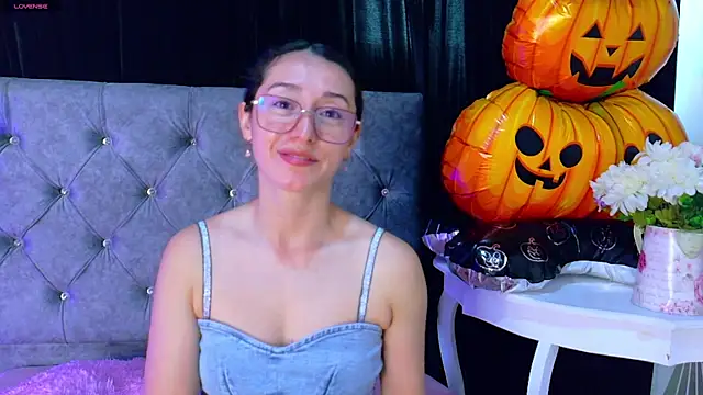 Ginevra esposito online show from October 28, 2025, 12:52 pm