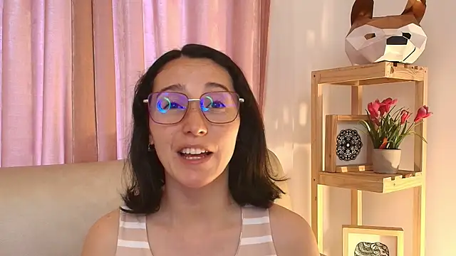 Ginevra esposito online show from April 28, 2026, 12:32 pm