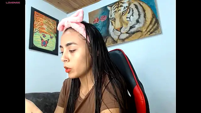 Wild RoomXxX online show from October 31, 2025, 9:38 pm