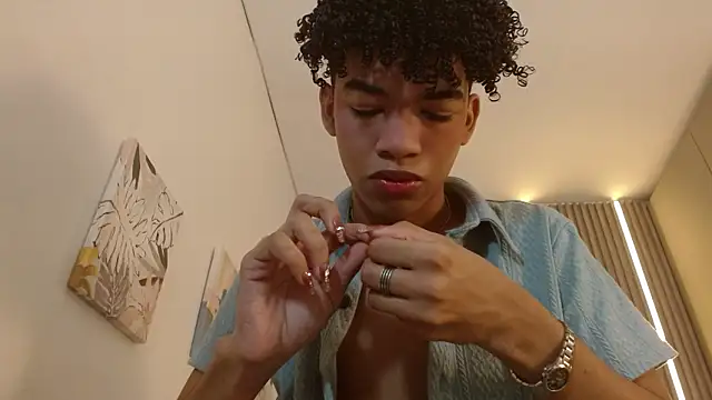 Snapshot of Ivone_Rose_ chatting on October 22, 2025, 12:38 pm Ivone Rose online show from October 22, 2025, 12:38 pm