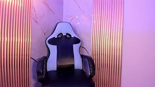 Snapshot of Ivone_Rose_ chatting on November 5, 2025, 12:27 pm Ivone Rose online show from November 5, 2025, 12:27 pm