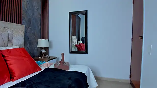 Snapshot of linda_cabal chatting on September 23, 2025, 10:24 pm linda cabal online show from September 23, 2025, 10:24 pm