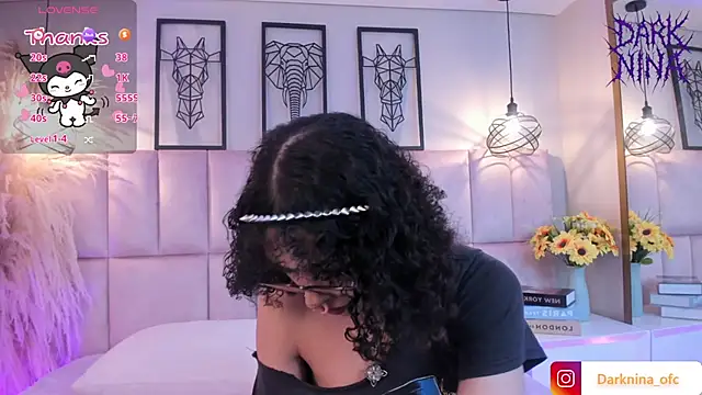 Snapshot of Dark_nina_ chatting on October 3, 2025, 6:21 am Dark nina  online show from October 3, 2025, 6:21 am