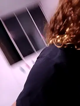 Vikyvoyeur online show from September 15, 2025, 4:01 am