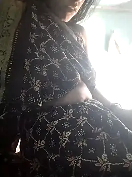 Hot-qwer online show from April 1, 2026, 7:53 am