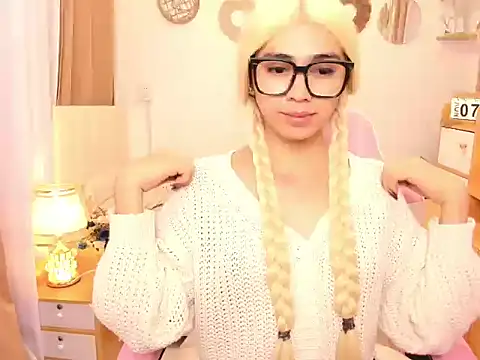 joyfulmartinaa online show from November 7, 2025, 11:10 am