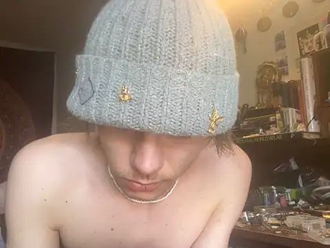 Snapshot of XanderOzzz chatting on September 12, 2025, 2:39 pm XanderOzzz online show from September 12, 2025, 2:39 pm