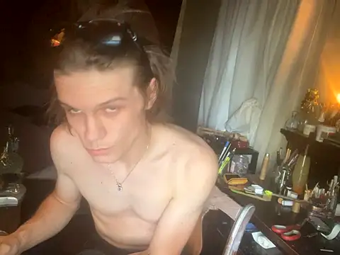 Snapshot of XanderOzzz chatting on October 2, 2025, 2:02 pm XanderOzzz online show from October 2, 2025, 2:02 pm