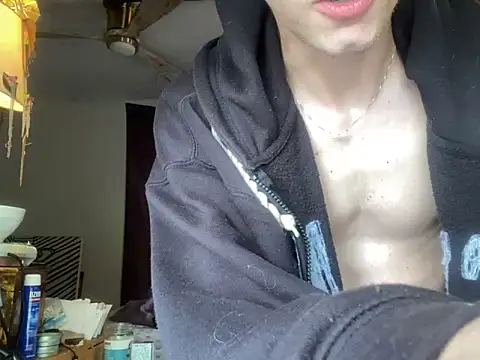 Snapshot of XanderOzzz chatting on October 17, 2025, 6:10 pm XanderOzzz online show from October 17, 2025, 6:10 pm