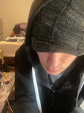 Snapshot of XanderOzzz chatting on February 18, 2026, 8:54 am XanderOzzz online show from February 18, 2026, 8:54 am