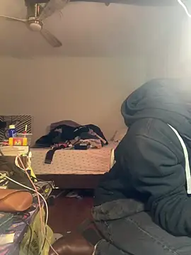 Snapshot of XanderOzzz chatting on February 22, 2026, 4:13 am XanderOzzz online show from February 22, 2026, 4:13 am