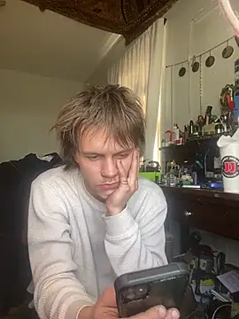 Snapshot of XanderOzzz chatting on March 25, 2026, 2:56 pm XanderOzzz online show from March 25, 2026, 2:56 pm