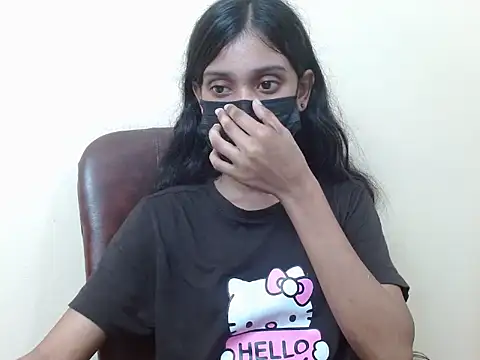 smallcuute online show from September 23, 2025, 9:12 am