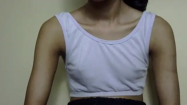 smallcuute online show from February 3, 2026, 2:53 am