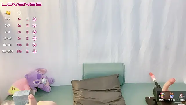 Snapshot of A_SR_001 chatting on October 27, 2025, 1:15 pm A SR 001 online show from October 27, 2025, 1:15 pm