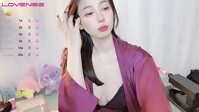 Snapshot of A_SR_001 chatting on October 29, 2025, 1:13 pm A SR 001 online show from October 29, 2025, 1:13 pm