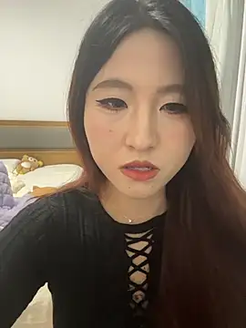 ououlovelove online show from February 19, 2026, 2:13 pm