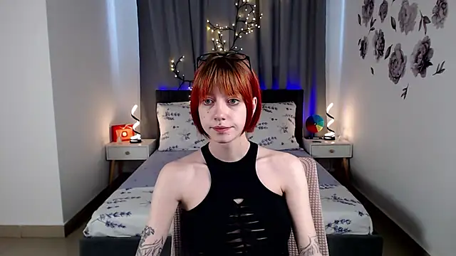 AveryLia online show from September 11, 2025, 11:27 pm